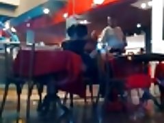 Sexo em público no restaurante
